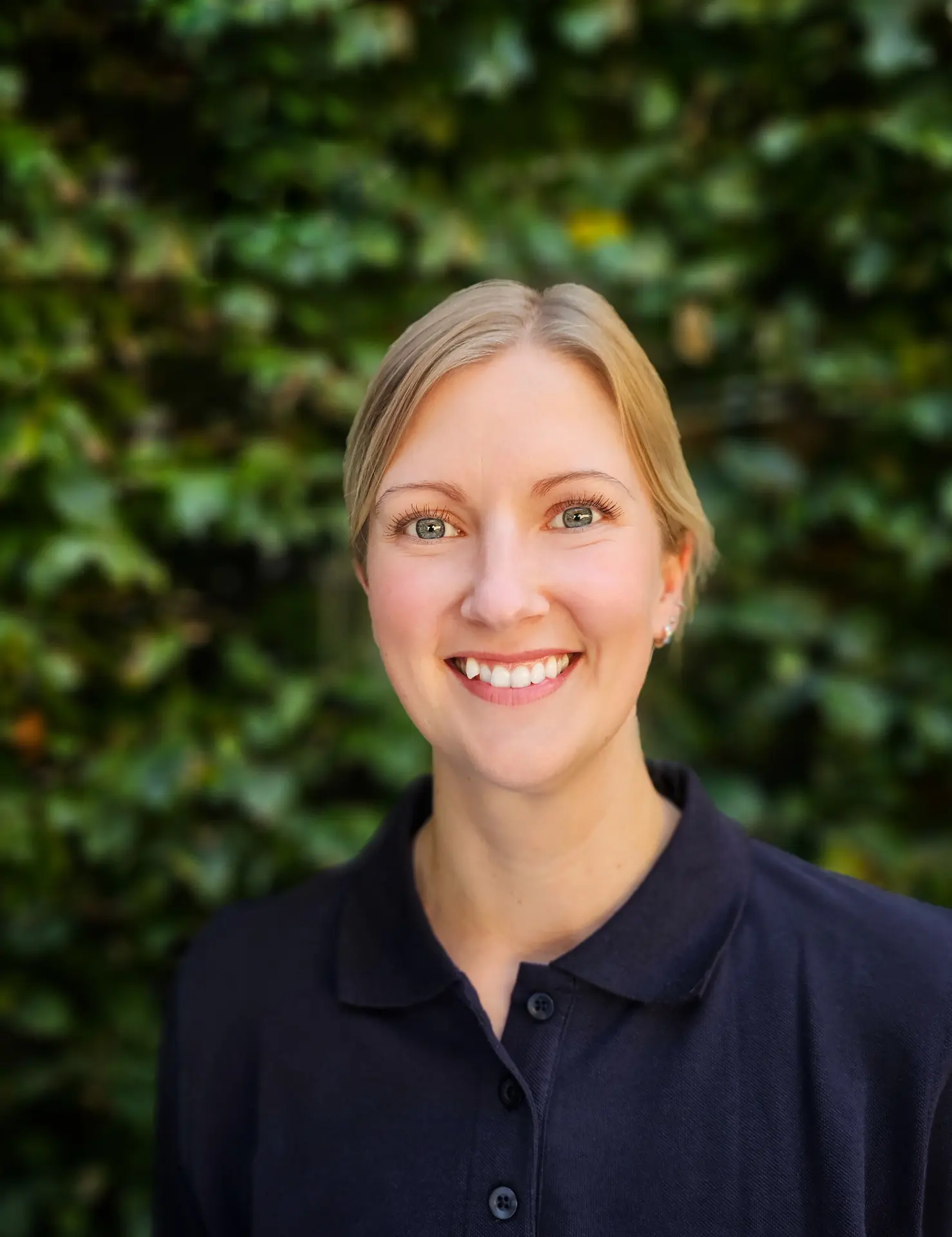 Portræt af Elise Skovdal, tandlæge